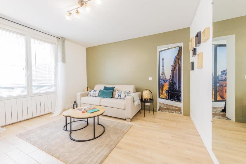 Authentic studio - 2P - Eiffel Tower — забронировать отель в Париже