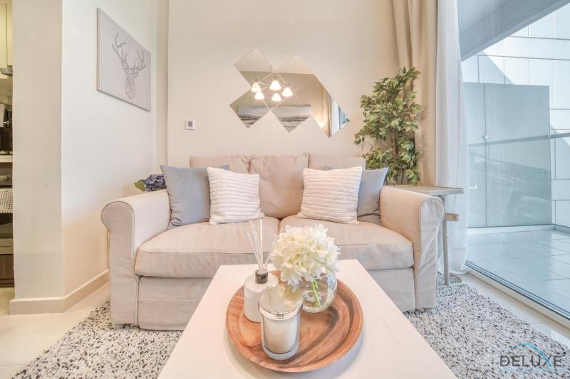 Delightful 1BR at Vera Tower Business Bay by Deluxe Holiday Homes — отель с удобствами в Дубае