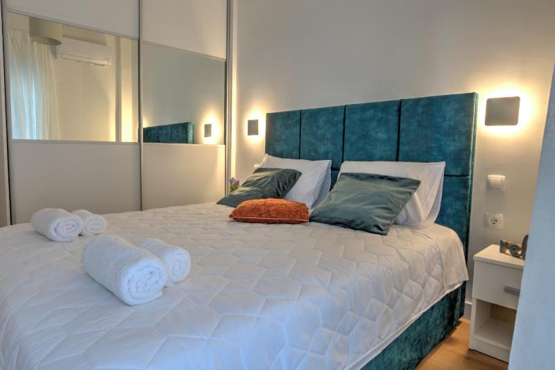 The Cosy luxurious Seaside Apartment — отель с удобствами в Афины