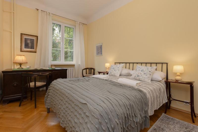 Цены на Warsaw New Town Square Apartment for 5 Guests by Renters в Варшаве