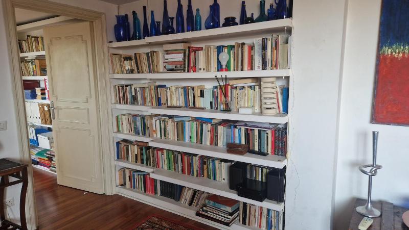 Casa di libri - Delizioso appartamento a 10 min da Trastevere — отель в Риме, Италия