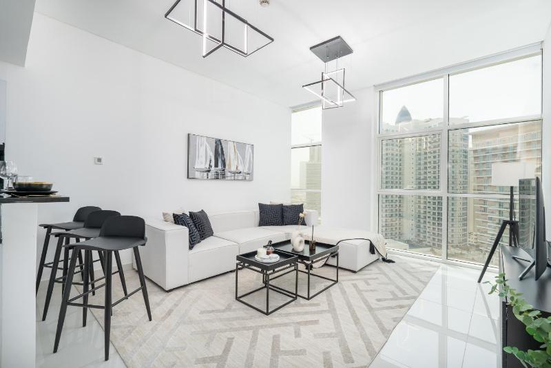 Bright and Modern Retreat in Business Bay — отель с удобствами в Дубае