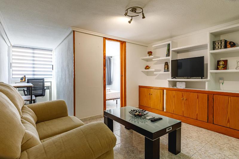 Apartamento con vistas al mar, AC y Wifi — отзывы гостей и цены