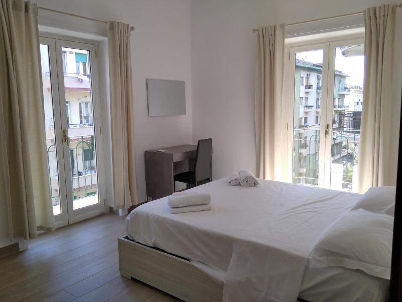 Цены на Michelangelo Apartment в Неаполе