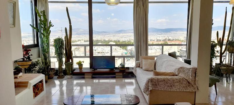 Acropolis and all Athens great View - Central apt — комфортный отель в Афины