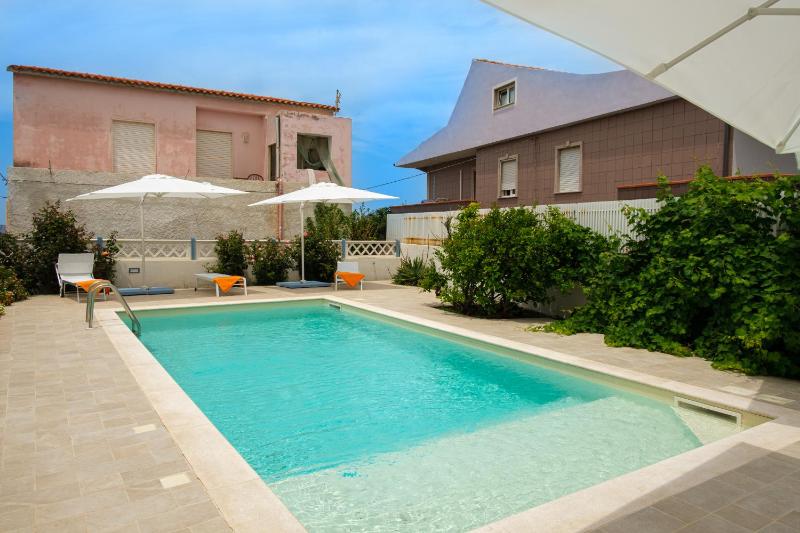 Private Room a Castelsardo - Camere con piscina e mare