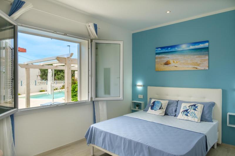 Private Room a Castelsardo - Camere con piscina e mare