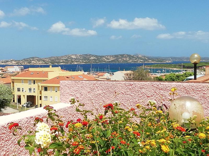 Casa Giorgia a Palau - Accogliente apt con giardino