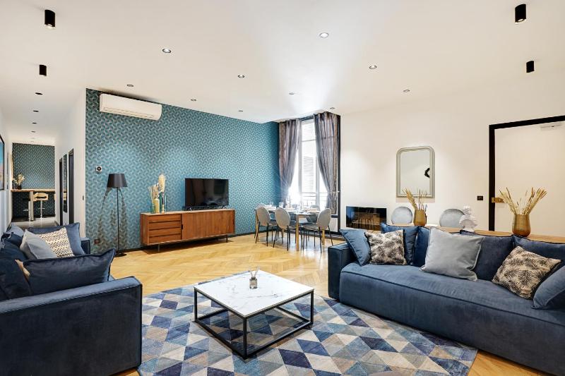 Luxurious apartment - 2BR-8P -Champs Elysees — отзывы гостей и цены
