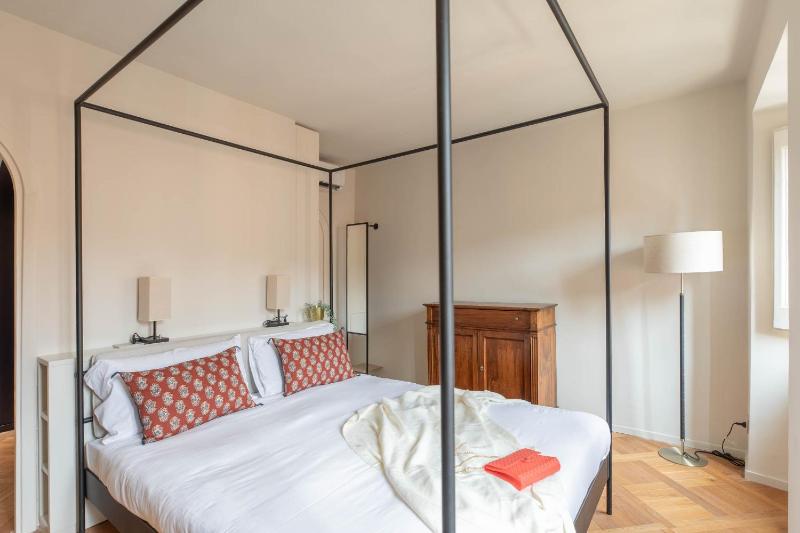 IFlat Lovely in Campo de' Fiori — отель с удобствами в Риме
