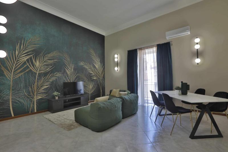Цены на MaddalHouse Luxury Sicily Holiday Home в Палермо