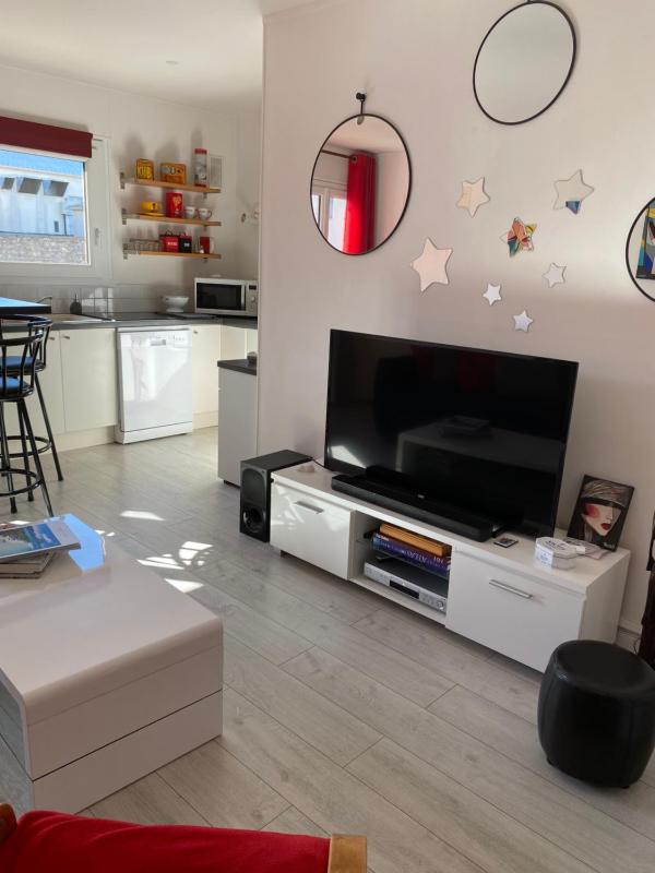 Joli appartement — забронировать отель в Париже