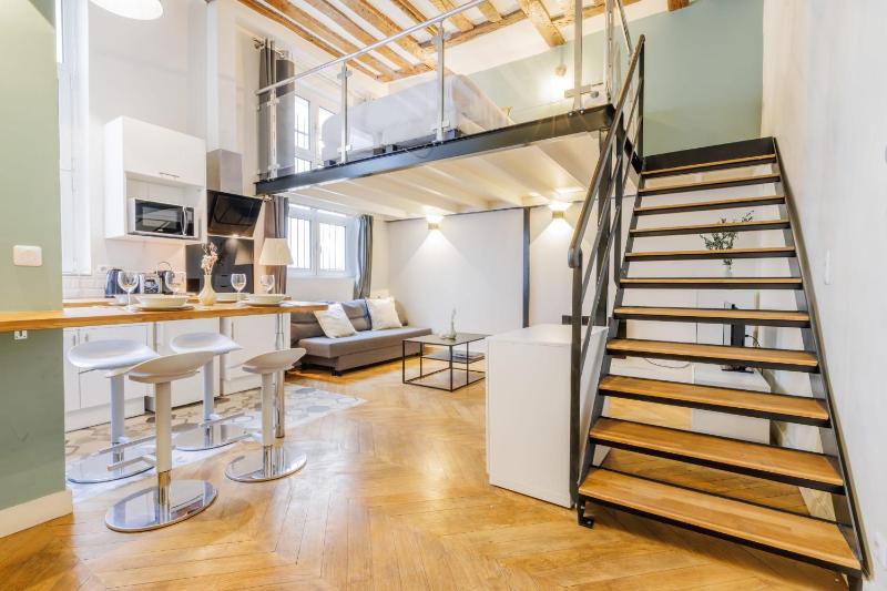 Superb & Typically Parisian Duplex - 1BR4P - G — отель в Париже, Франция