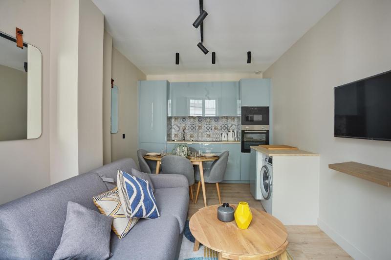 Charming apartment Center of Paris/Montorgueil ( Aboukir 78) — забронировать отель в Париже