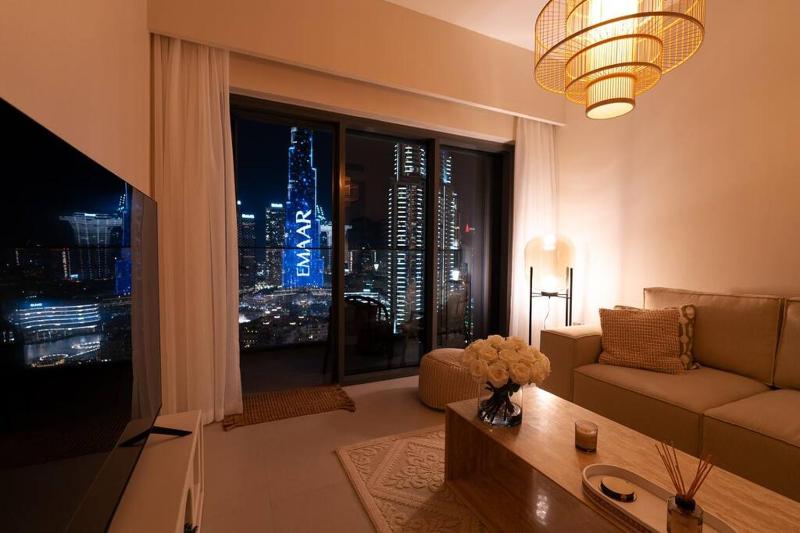 Lxry 2 bed apartment in Burj Royale Downtown Dubai with full Burj Khalifa view — отель с удобным расположением в Дубае