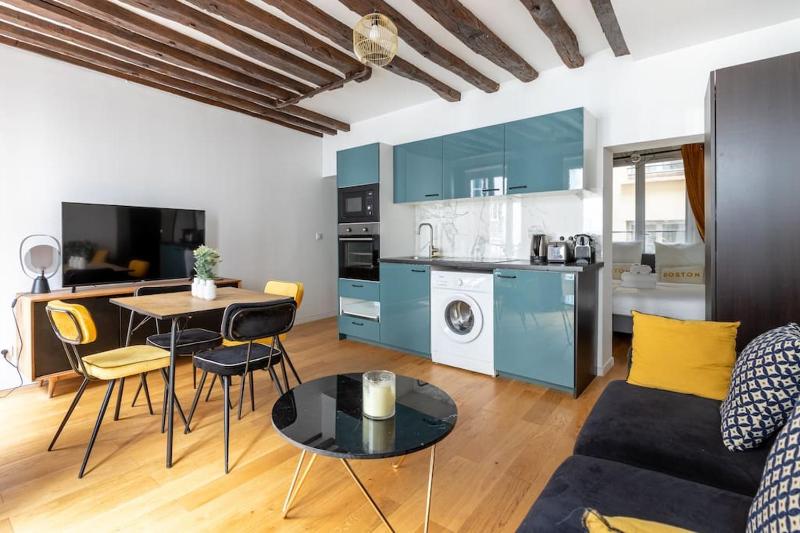 Grands Boulevards 22 : Appartement Cosy 1BR-4P — отель с удобствами в Париже