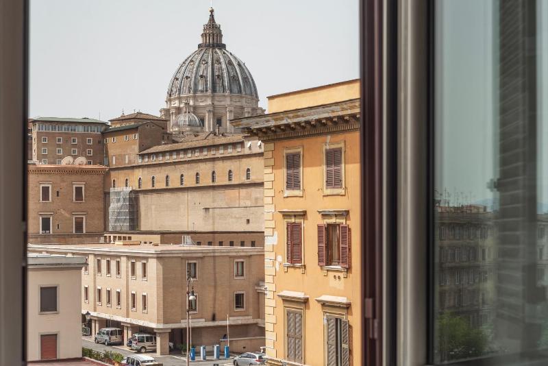 Vista su San Pietro - la Venere su Roma Apartment — отель в Риме, Италия