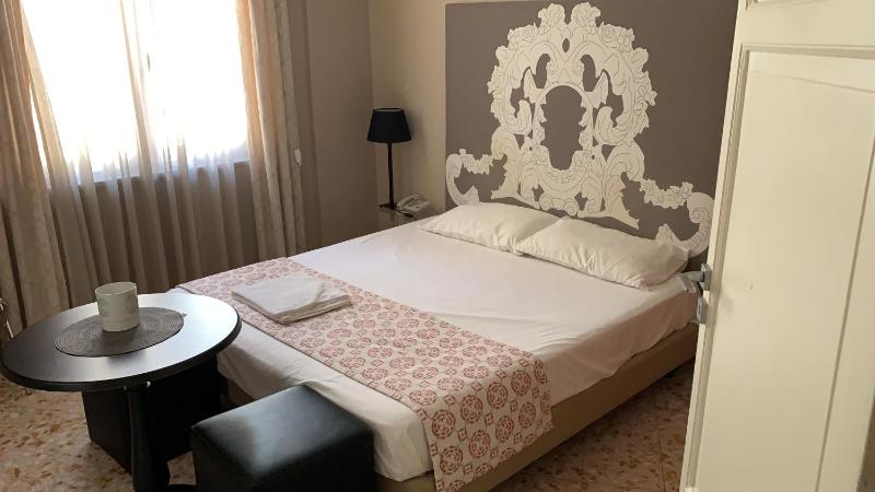 Цены на Due Cani Apartment в Палермо