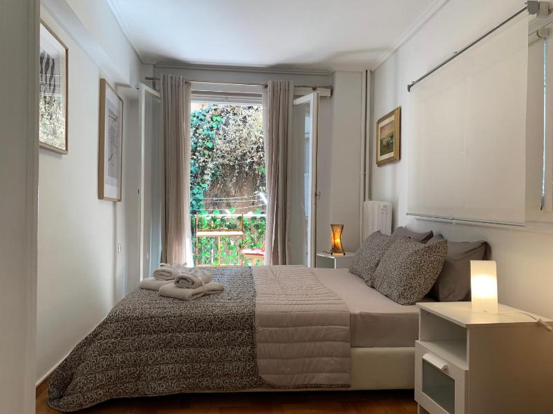 Chic Urban Living: Apartment in Acropolis-Koukaki — отель в Афины, Греция