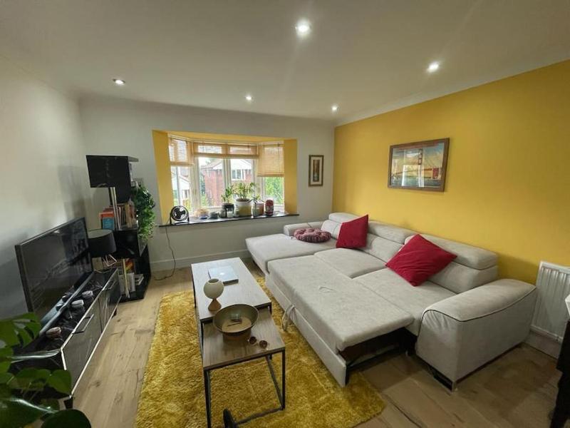 The Stylish Yellow Flat — комфортный отель в Лондоне