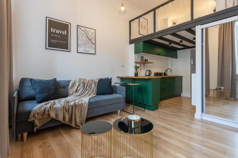 Golden Apartments Warsaw - Stylish Luxury Apartment in the Centre-Zlota street — забронировать отель в Варшаве