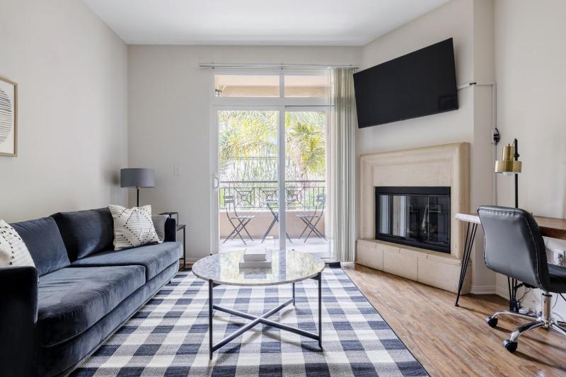Playa del Rey 2BR w WD Gym Pool nr Beach LAX-465 — отель в Лос-Анджелесе, Соединенные Штаты Америки