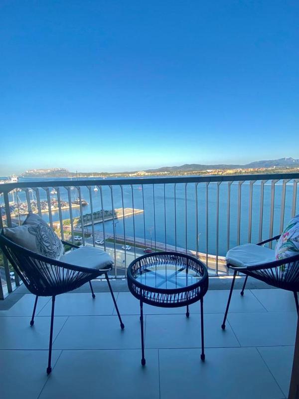 Mv Home a Olbia - Spazioso appartamento con terrazza centrale