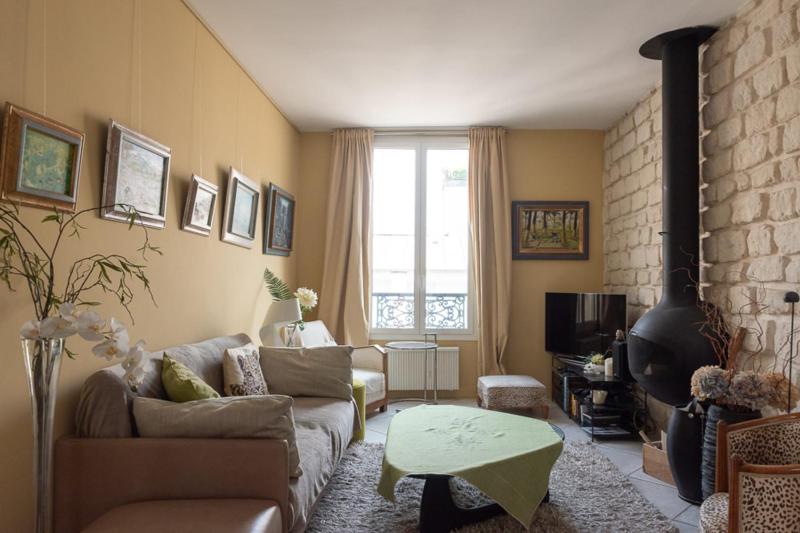 Bright T2 with fireplace in the 11th — отель с удобствами в Париже