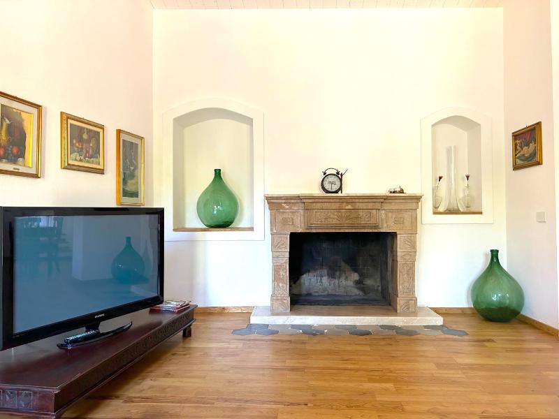 L'Araucaria Suite a Riola Sardo - Lussuoso appartamento con camino