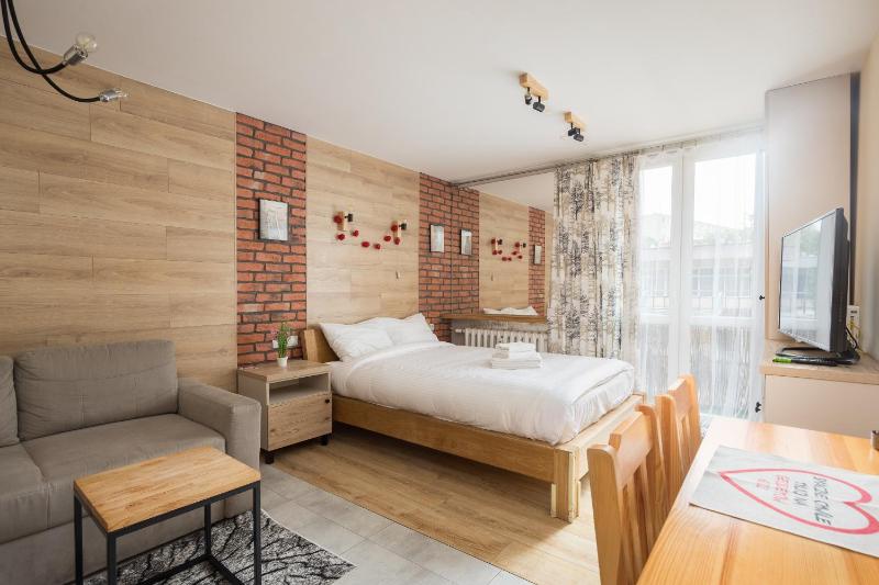 Цены на Ochota Wooden Studio в Варшаве