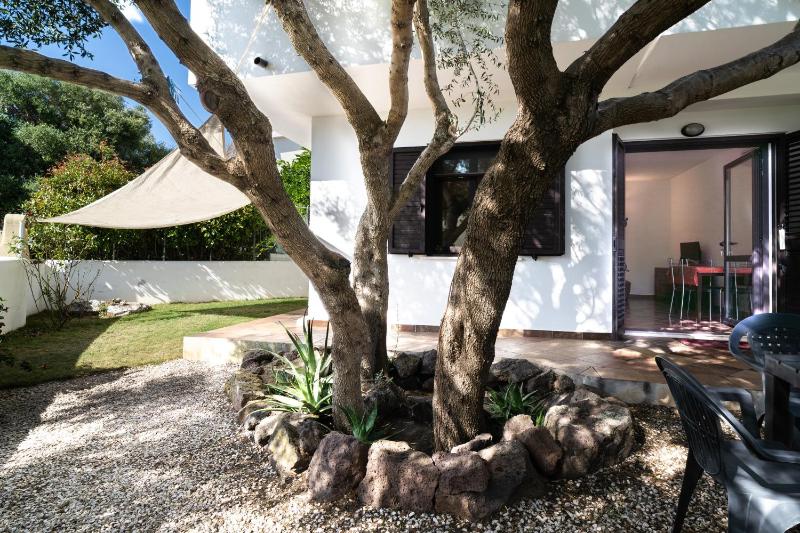 Garden Flat a Orosei - Rilassante appartamento con giardino