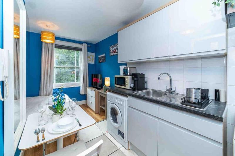 Hyde Park Studio 6 — отель с удобным расположением в Лондоне