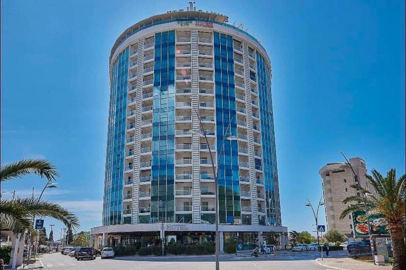 Bright and spacious apartment in Tre Canne — забронировать отель в Будва