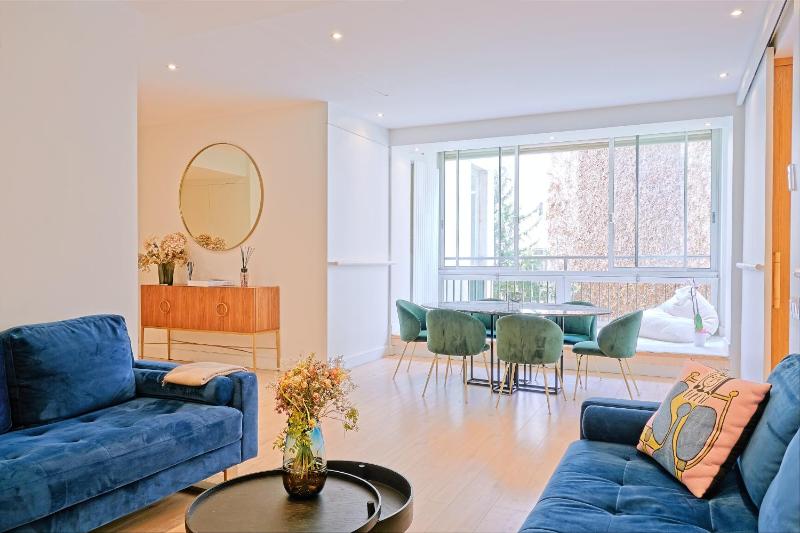Avenue Montaigne - Prestigieux 2BR — отзывы гостей и цены