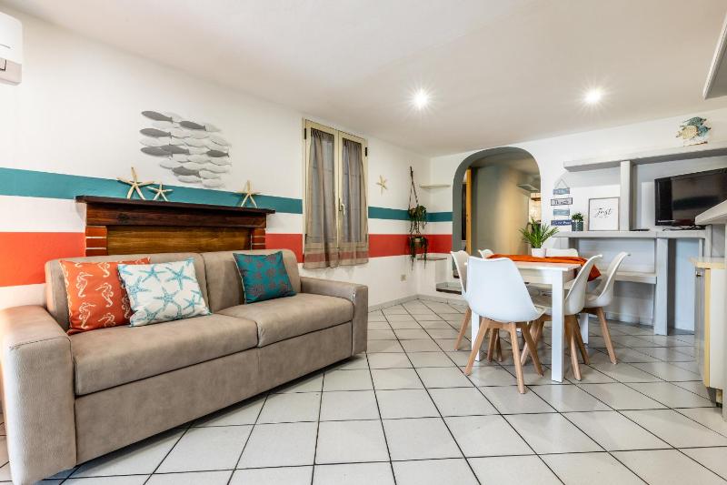 Coral Apartment 1 a San Pantaleo - Spazioso Appartamento