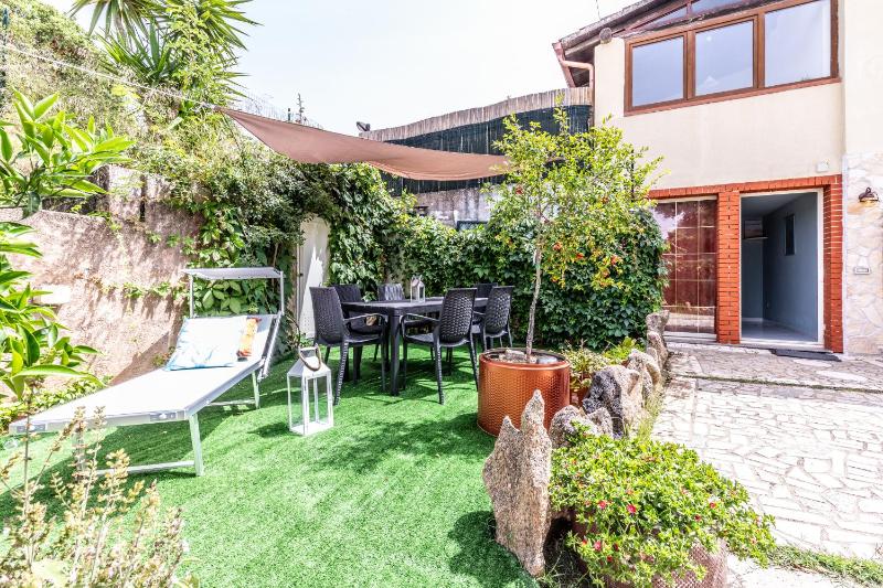 Coral Apartment 1 a San Pantaleo - Spazioso Appartamento