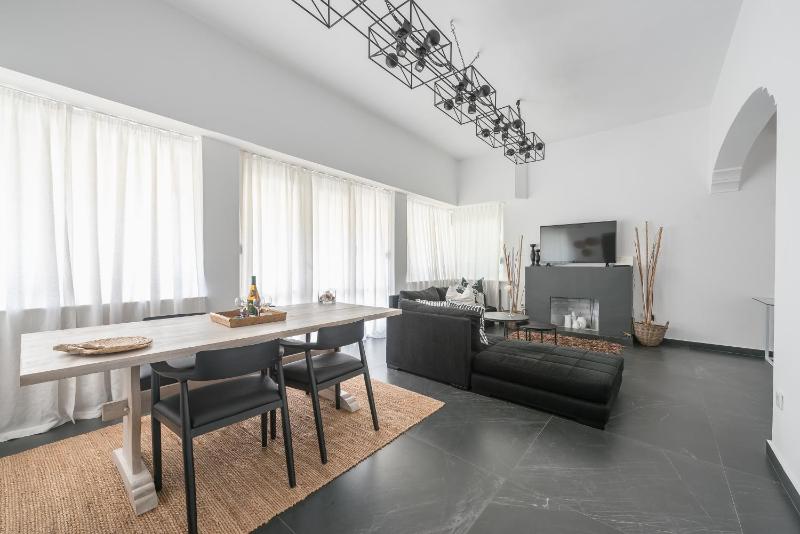 Цены на Garden Villa Glyfada в Афины