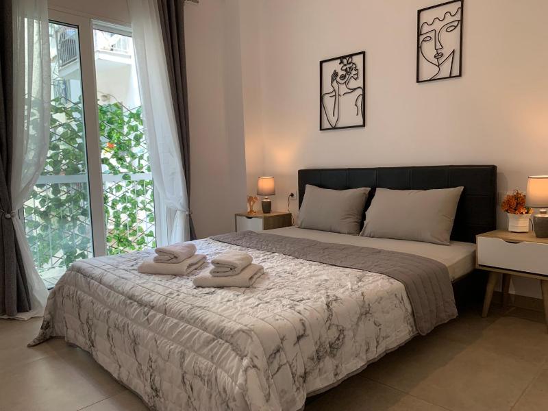 Modern Charm: Stylish Apartment in Central Athens — отель в Афины, Греция