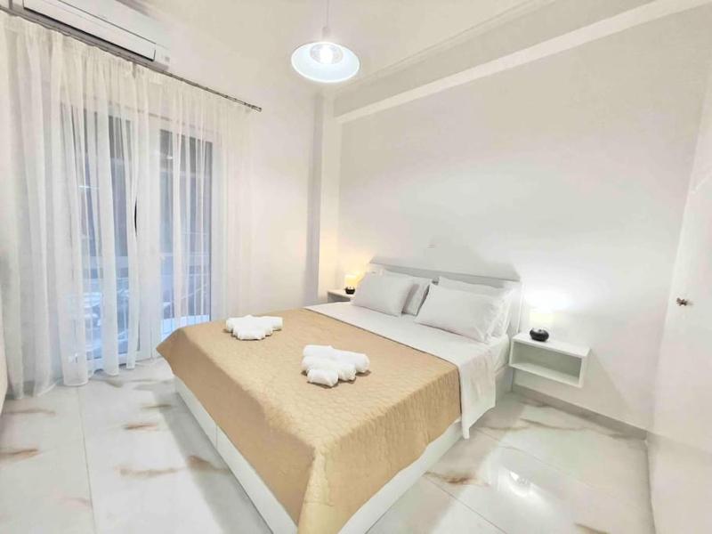 The Flat Athens Apartment next to the metro — отель с удобным расположением в Афины