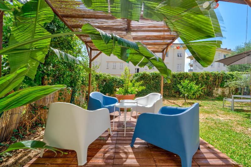 Цены на Charmant appartement proche mer в Николь