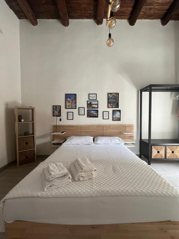 Borgo Orefici - Napoli Centro — отель в Неаполе, Италия