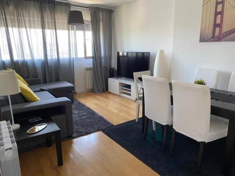 Lisboa Deluxe Apartment - Parque das Nacoes — комфортный отель в Лиссабоне
