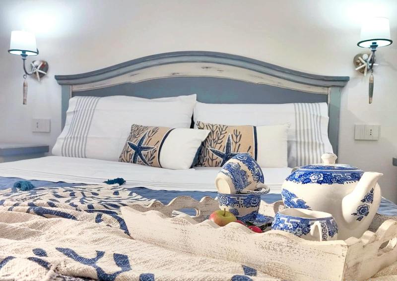 Golden House a Porto Torres - Guesthouse con Giardino Centro