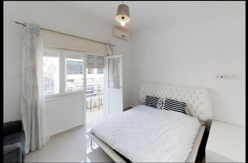 Big apt near sea best position tlv — отель в Тель-Авиве, Израиль