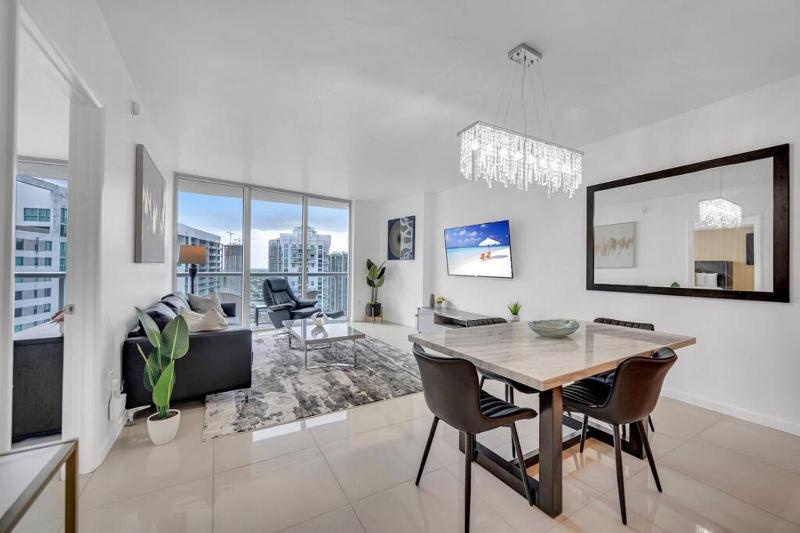 38th floor W residence with amenities — комфортный отель в Майами