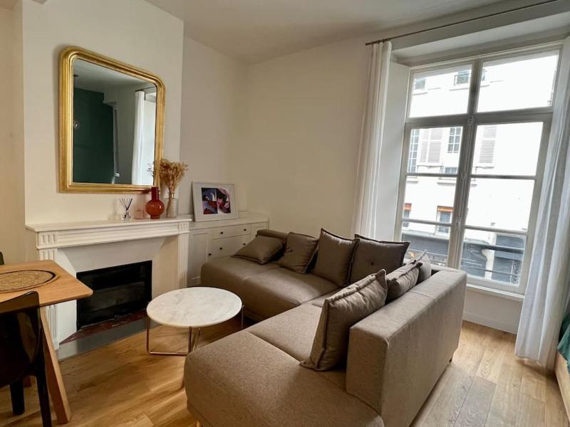 Цены на Cozy studio in center Paris (quartier Marais) в Париже