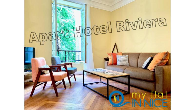 ApartHotel Riviera- Musiciens - 7 minutes Promenade des Anglais - Large Apartement Bourgeois 4 pieces AC - Small Balcony - View Garden - BALCON PALAIS HARMONIE 1 — отель с удобным расположением в Николь