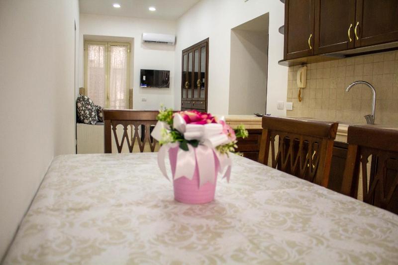 Almameda House Napoli — забронировать отель в Неаполе