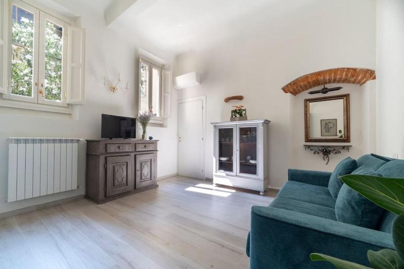 Casa Lorenzo with a quiet tiny patio — комфортный отель в Флоренции