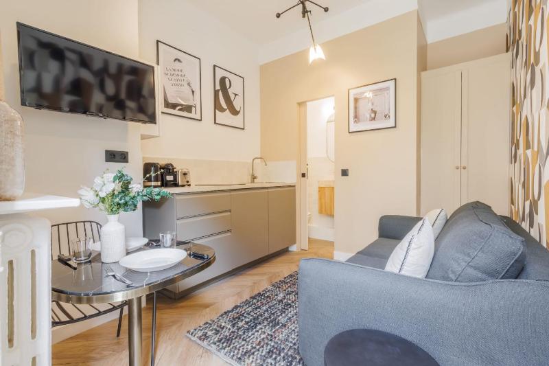 Cosy studio near Trocadero - 2P — отель с удобствами в Париже